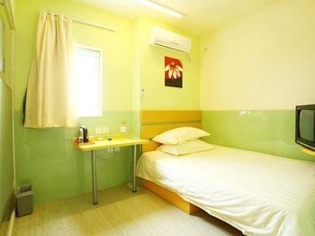 Home Inn Shanghai Shibei Industrial Park Changzhong Road Metro Station באושן מראה חיצוני תמונה